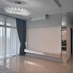 New Mount Austin Swarovski Design 15 Pax Condo